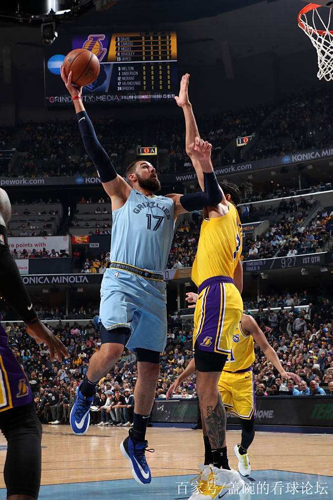 立陶宛男篮强势湖人,波特送出助攻的简单介绍 立陶宛男篮强势湖人,波特送出助攻的简单介绍