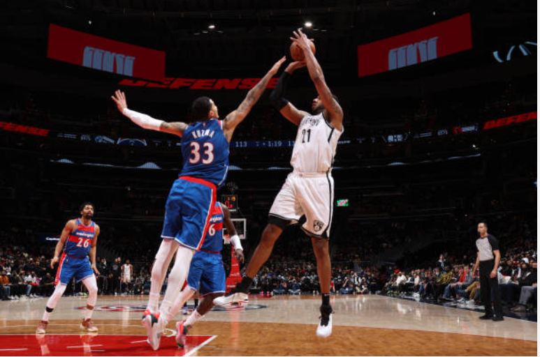 篮网碾压波兰男篮，凯尔·库兹马制霸全场