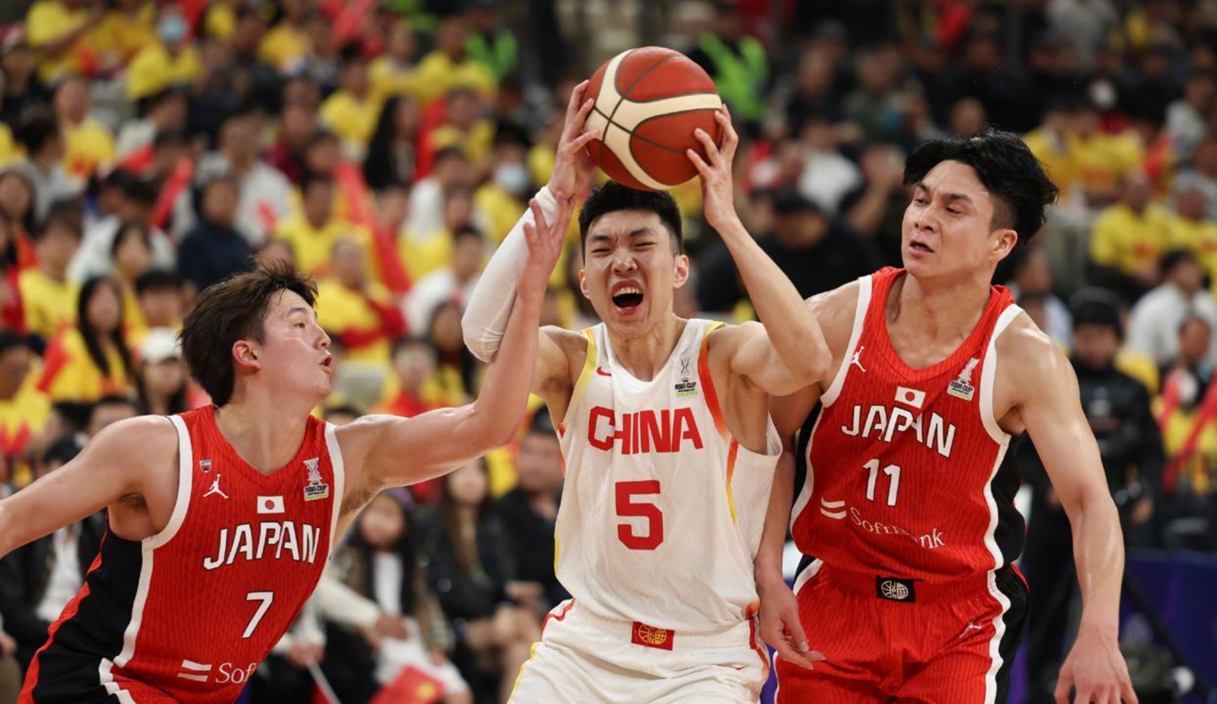 关于亚洲杯篮球锦标赛举办闭幕典礼，各队挥泪告别的信息