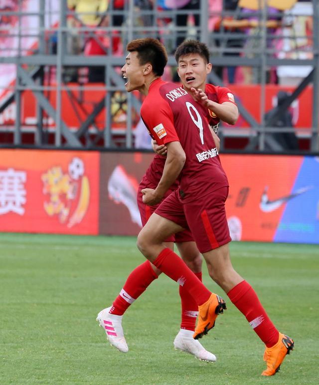 中国米兰体育-包含华夏之战!国内足球比赛新鲜报道的词条