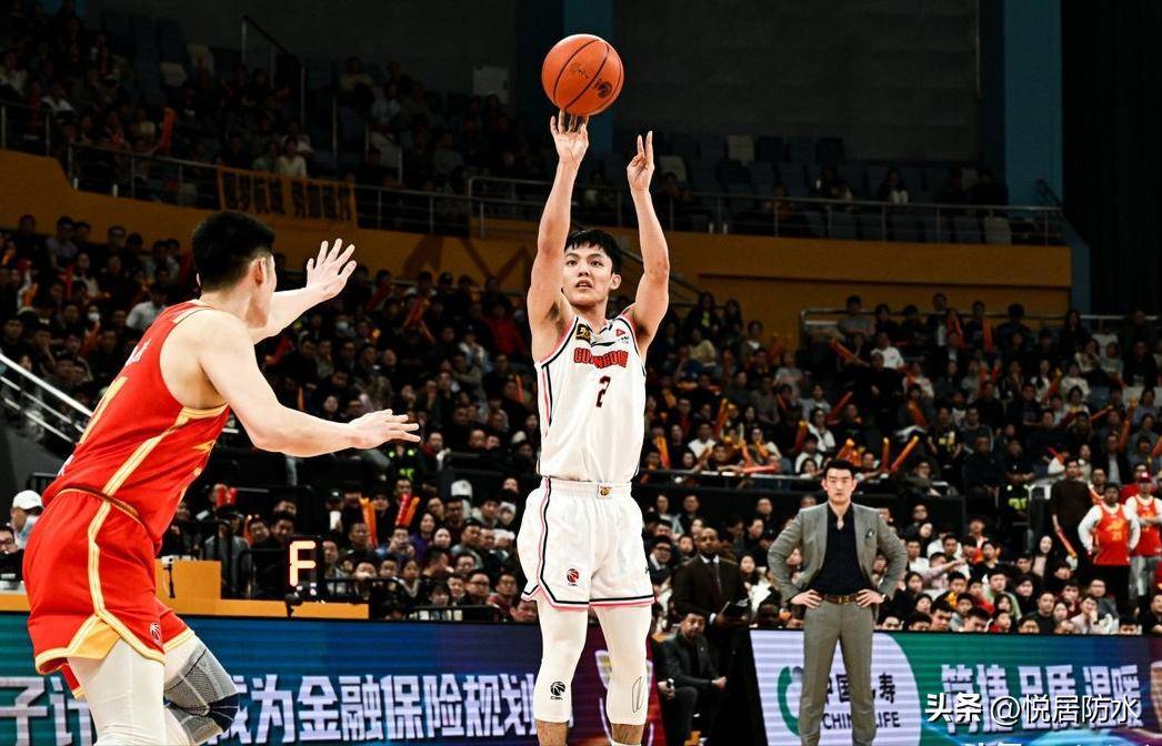 米兰体育官网-关于广东队攻防表现出色，助力球队赢得胜利的信息