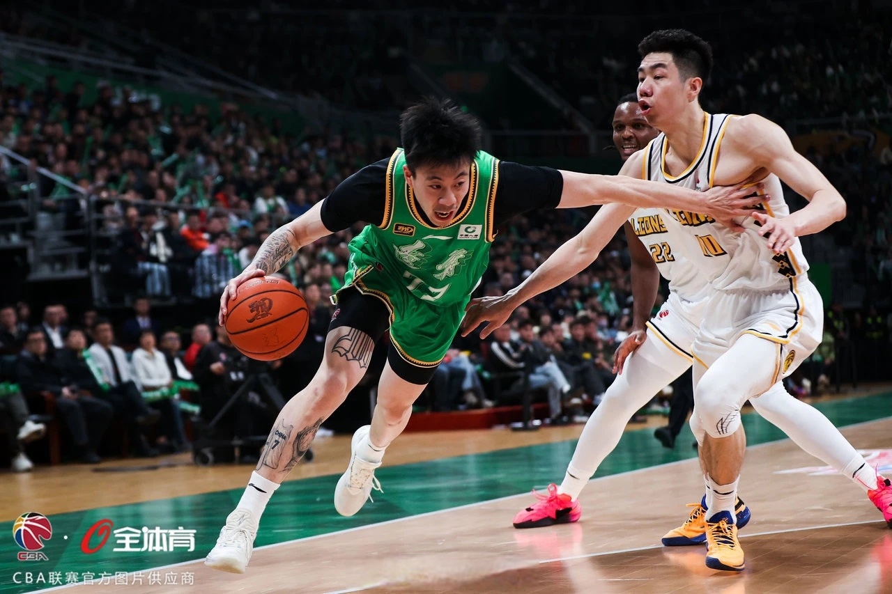 米兰体育app入口-关于深圳队碾压新疆队，张镇麟统治全场的信息