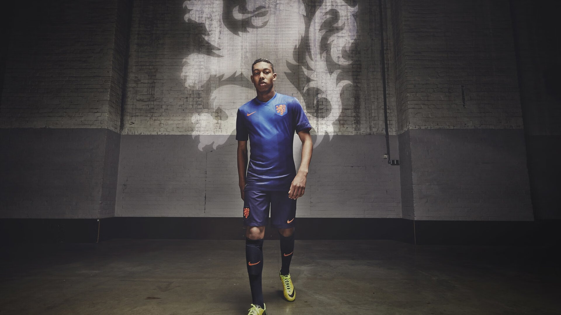 绿茵场上的总决赛之夜,拉什福德完美发挥致敬体育精神